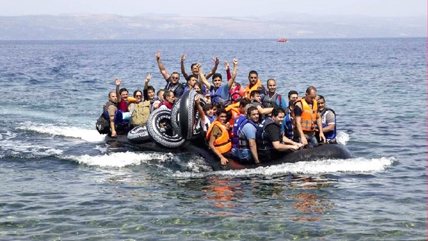 رئيس الوزراء الإسباني سانشيز يقرر زيارة دول غرب افريقيا بعد تنامي موجة الهجرة السربة إلى الجزر الكناري