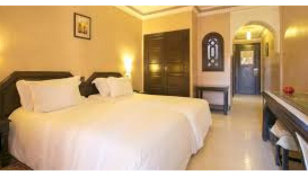 الخدمات السياحية بالحسيمة.. سؤال الجودة في قلب تجربة الزائر