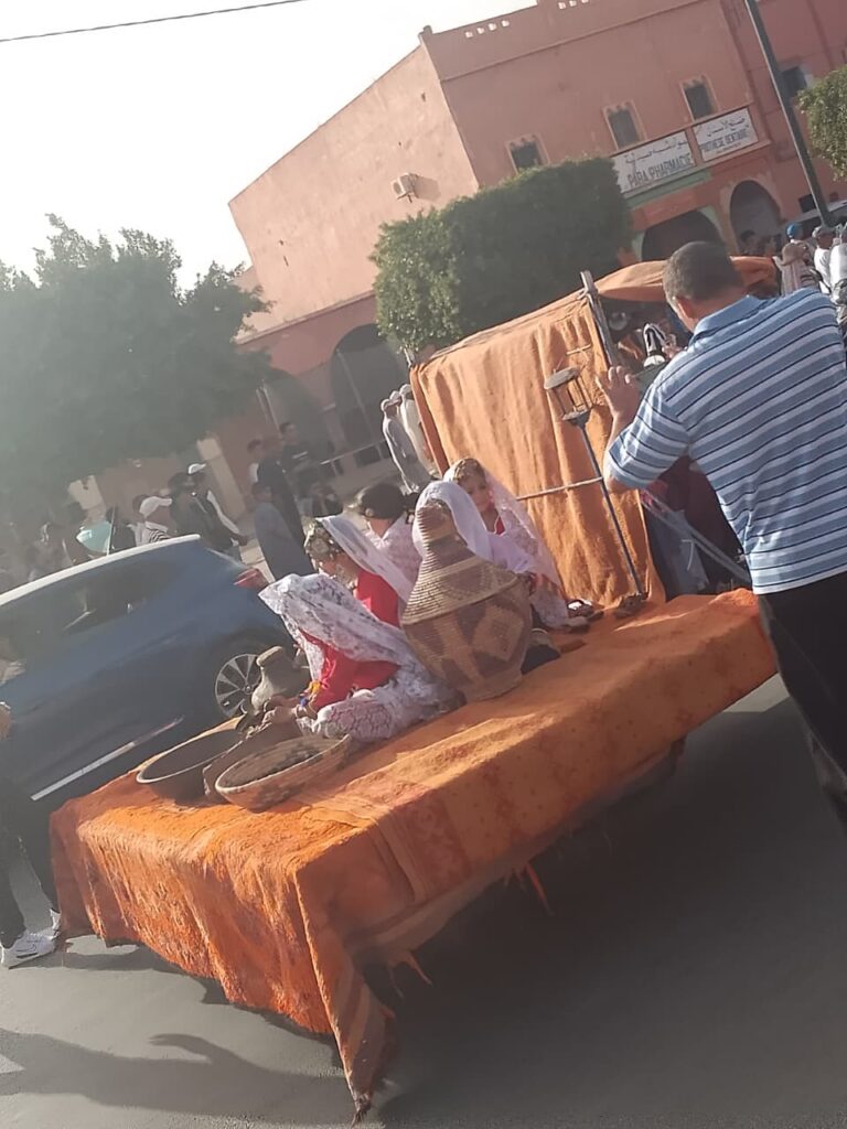 استهتار بسلامة الأطفال في كرنفال لخصاص يثير القلق