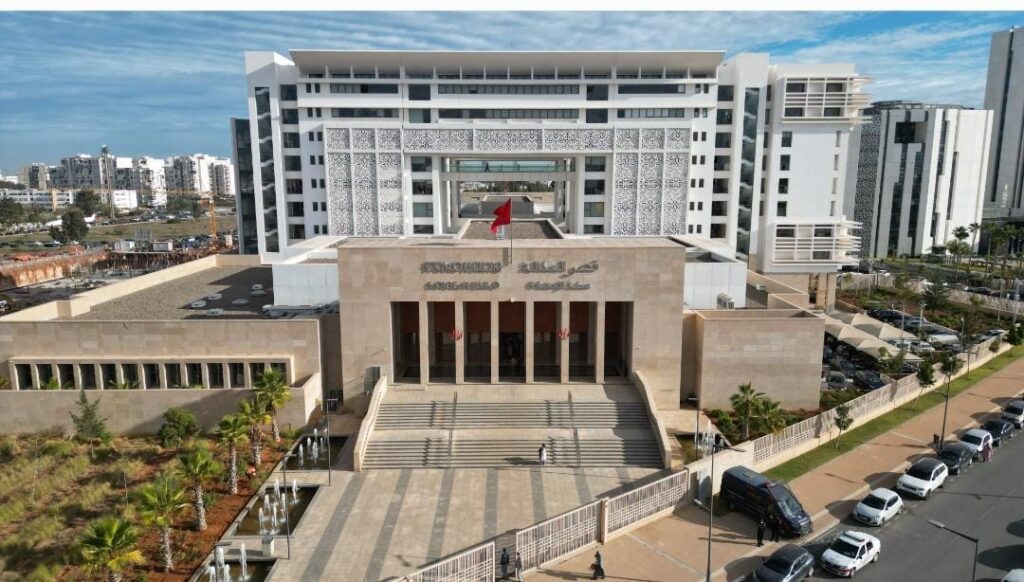 إدانة مسن بـ10 سنوات سجناً لترويجه أوراقاً مالية مزوّرة