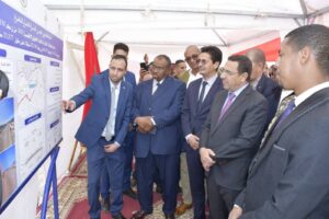 عامل إقليم طاطا يعطي انطلاقة أشغال بناء الطريق الإقليمية 1800 احتفاءً بالذكرى الخمسين للمسيرة الخضراء