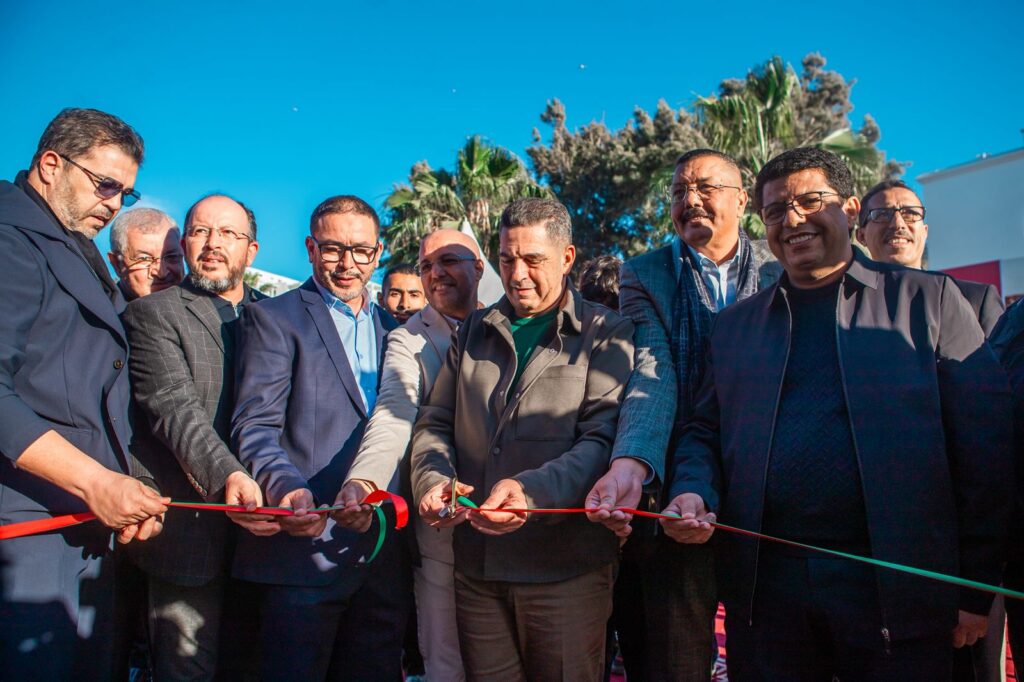 أكادير تطلق الحافلات السياحية استعداداً لاحتضان كأس إفريقيا للأمم 2025