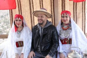  ​الحسيمة: رحلة تاريخية وسهرة تراثية بـ "جبل بورفيع" تتوج نجاح مهرجان نسائم التراث.