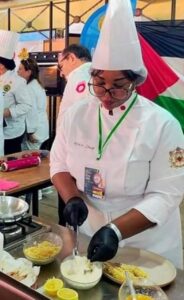 الشاف زينب أفوقس… سفيرة المطبخ المغربي تتألق وطنيا ودوليا بأزيد من 50 ميدالية ذهبية
