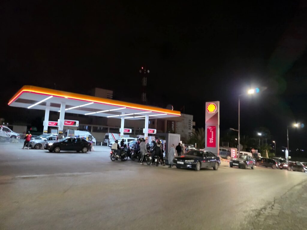 أسعار المحروقات… منطق غريب يثير غضب المغاربة