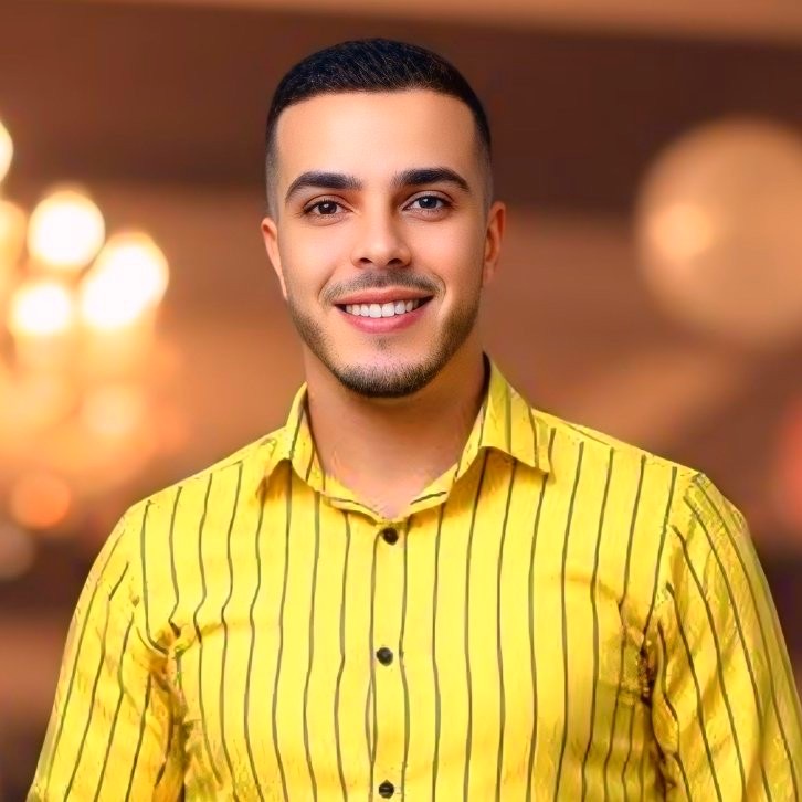 الحسيمة.. والدة الزميل نبيل أخلال تصارع المرض فوق فراش الألم والدعوات تتعالى من أجل شفائها